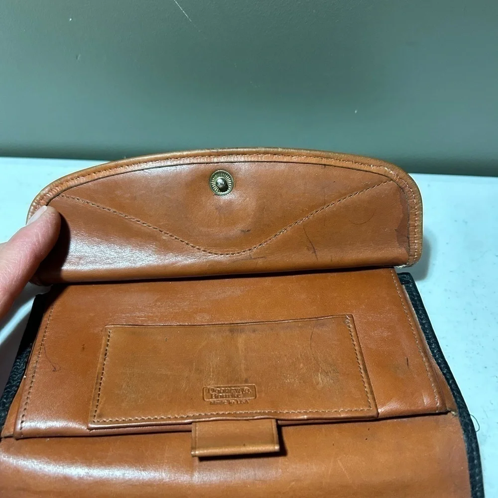 Vintage Dooney & Bourke Wallet Black Pebble Leather Clutch KISS lock